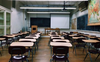 Quand l’Intelligence Artificielle Devient le Nouveau Prof : Mythe ou Réalité ?